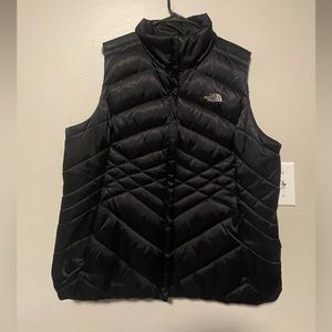 The North Face vest XL